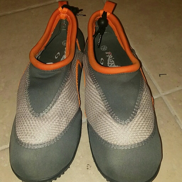frisky water shoes